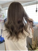スモーキーベージュ