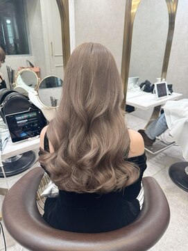 ロンド レア 天神大名店(Lond Le’a) ダブルカラーピンクベージュベージュカラーケアブリーチミニボブ