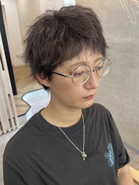 アングゥイー(ungu iE) グレージュショート