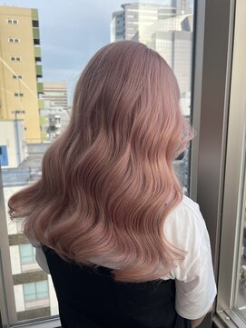 ディーエヌエー バイ エゴル(DiNA by ENGOL) どんな季節でも映えるピンクベージュ