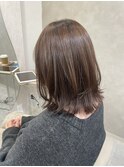 ベージュカラー×レイヤースタイル