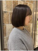 大人可愛いボブレイヤー前髪あり伸ばしかけヘア