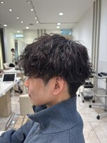 ケンジ 平塚 アネッタ(KENJE annetta)&nbsp;刈り上げマッシュ　なみまきパーマ