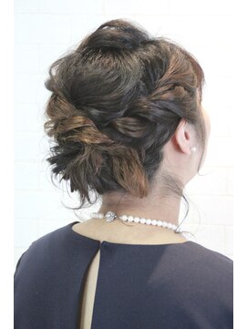 ヘアーサロン カシータ(Hair Salon CASITA) 【ボブでも出来る】ラフなヘアアレンジ