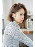 耳かけミディアムボブ