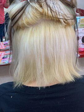 ピア ヘアーズ PIAA hair's ホワイトインナーカラー