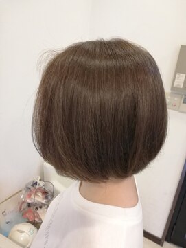 ヘアーズアビリティー(HAIR'S ability) プラチナアッシュでボブスタイルを軽やかに！