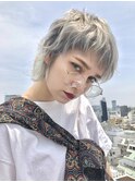 個性的　ネオウルフ　ハイトーン　ホワイトシルバー