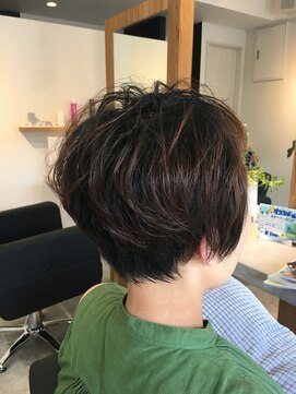 ヒストリア(HISTORIA) ウェービーショートスタイル