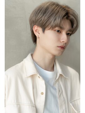 ハバナ 新宿(HAVANA) ソフトツーブロック/刈り上げ/センターパート/ツイスト/ビジネス