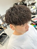 フゥ 宇都宮(FeU)&nbsp;波巻きパーマメンズパーマメンズヘアツーブロックツイストパーマ
