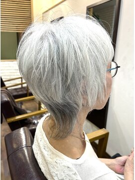 ヘアー グリーン(hair green) オシャレグレイヘアー50代60代