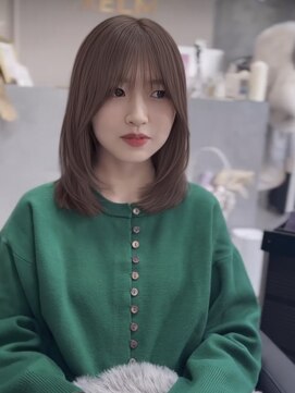 ジィルム(XELM) ミディアムウルフカット（高崎）