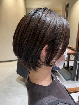 アトレ 南堀江店(attrait) 丸みショートくびれ前髪ありショートボブ