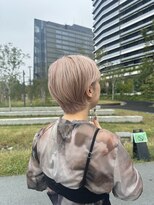 ジュエム(jouerm)&nbsp;レイヤーカット冬カラーハイトーンブリーチカラーミルクティー