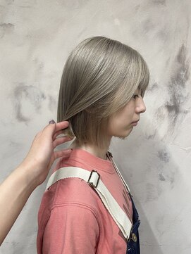 モニュメント(Monument) ホワイトグレージュ