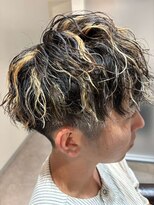 アトリア 横浜(Atria) 大胆イメチェンホワイトメッシュ&ツイストスパイラル