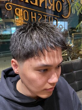 フォーコーナーズ(Four Corners) フェザーアップ