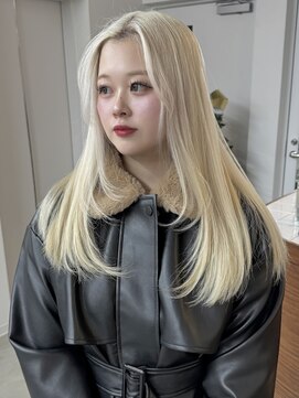 リヴ ウメダ(LIV umeda) ホワイトブロンド/ケアブリーチ/トリプルカラー/梅田