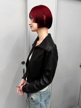 ヴァーディ オモテサンドウ(Vardy omotesando) red/赤髪 毛先カラー ハイトーンボブ デザインカラー 表参道