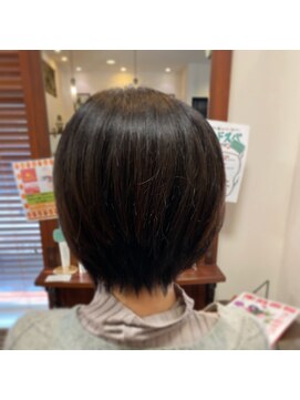 ヘアメイク ポコ ア ポコ(Hair make poco apoco) 前下がりボブ［髪質改善］［生駒市美容室］［40代50代60代］