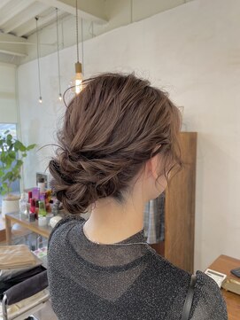 スロウ(sloe) パーティーヘアアレンジ