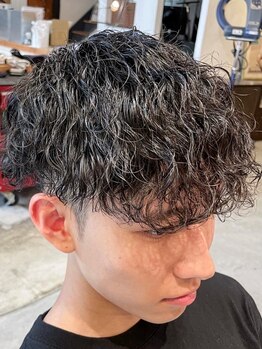 ヘアメイクランタン (Hair Make LANTERN)の写真/学生さんからビジネスマンまで、かっこよく決めるなら《LANTERN》にお任せ！メンズクーポンも要CHECK！