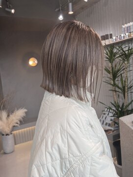 ニジュウサンド(23°) まろみグレージュ