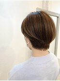 ナチュラルな耳かけショート