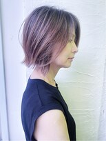 ムーンジェジェ(moon jeje) 白髪ぼかしハイライト入り 切りっぱなしレイヤーボブby柴立