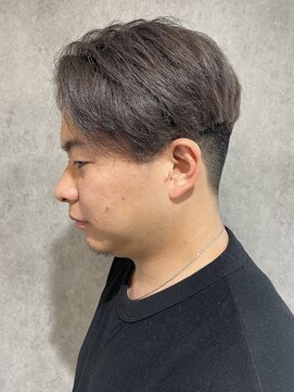 エアー 青山(AIR) メンズハイトーン透明感シルバーカラー刈り上げ