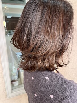 リアン アムール(Lien・amour hair make) 外ハネミディ