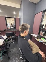 アイズ 海老名(AIZU)&nbsp;メンズハイライト　ショートスタイル　ワンブリーチのみ　海老名