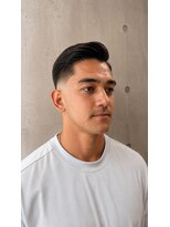 メンズアンダーバーホワイト 南海難波店(Men's _WHITE)&nbsp;スキンフェードカット