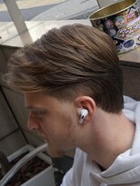 ザ チョップ ショップ ハラジュク(THE CHOP SHOP HARAJUKU)&nbsp;原宿渋谷理容室テーパーフェードカットメンズセンターパート