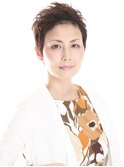 ボーイッシュなショートは短めの前髪上げてでアクセントを