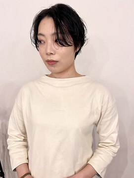 マルケ ドゥ マッシュ(MaruQuee de mashu) 大人のショートスタイル。