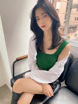 マリアバイアフロート(Maria by AFLOAT) 暗髪で抜け感オシャレなクアンクヘア