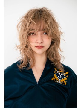 エニイ(ANY) カーリーウルフ×ブロンドベージュ