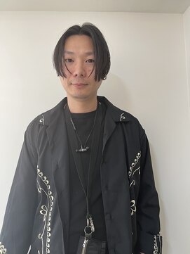 フェイヴィーズ(FavyS) センターパートのメンズヘア