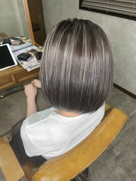 アンシュシュ(UN CHOU-CHOU) コントラストハイライト