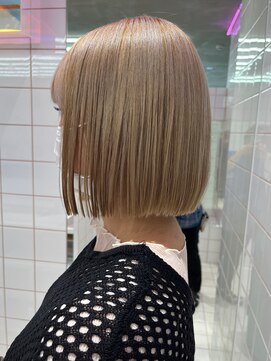 ロンドルーチェ 心斎橋(Lond luce) ダークアッシュ/ミディアムレイヤーカット［髪質改善/縮毛矯正］