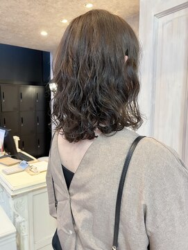 キャアリー(Caary) 福山人気くるくるウェーブパーマ大人かわいいアッシュグレージュ