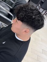 グルーマーズトウキョウ(GROOMER/S TOKYO)&nbsp;【HOMME HAIR 稲田】 スペインカール スキンフェード スタイル