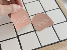 ルーム(Luum.)の雰囲気（お店のオリジナルロゴステッカーです♪是非お持ち帰りください）