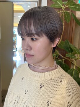 ビュートリアム265(BEAUTRIUM 265) グレージュ マッシュショート ブリーチカラー 小松菜奈 銀座