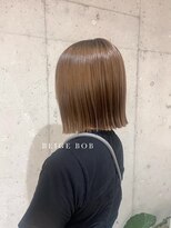 ヨーロ(yolo)&nbsp;ベージュ×切りっぱなしボブ
