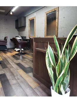 エニシ(ENISHI)の写真/落ち着いたプライベート空間でのサロンタイムを…。そんな想いから、髪も心も癒される時間を提供します♪