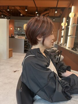 カルマ(KARMA) ピンクベージュ白髪ぼかしハイライト☆