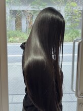 【トリートメント”ではなく“髪質改善エステ”という概念】